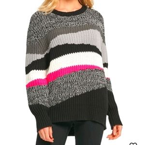 DKNY - Colorblocked Crewneck Sweater  - Large
